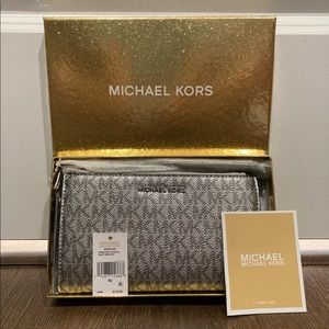 Michael Kors Jet Set Double Zip Wristlet - Metallic Silver/Black